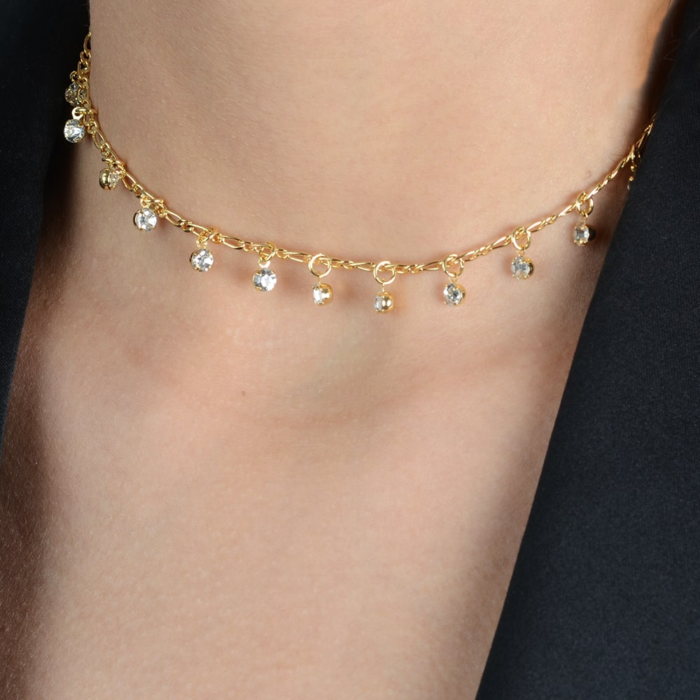 Lab-grown Diamonds Choker Necklace in Gold_Modelo