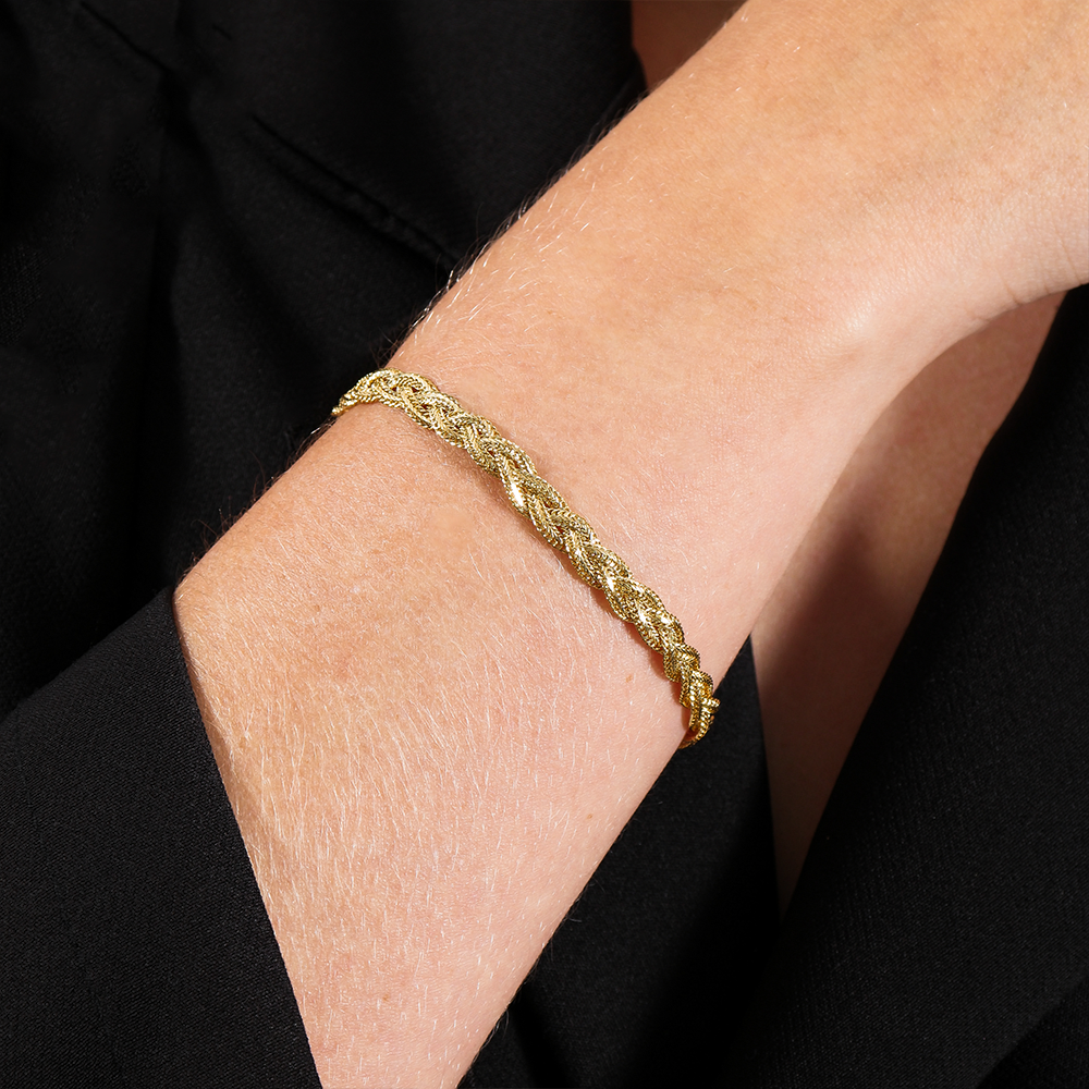 Braided Gold Bracelet_Model